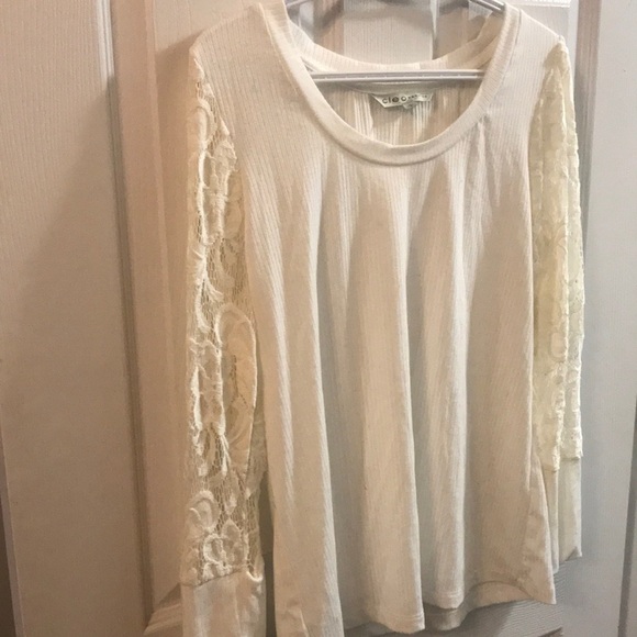 Cleo  petites lace long sleeve - Picture 1 of 4